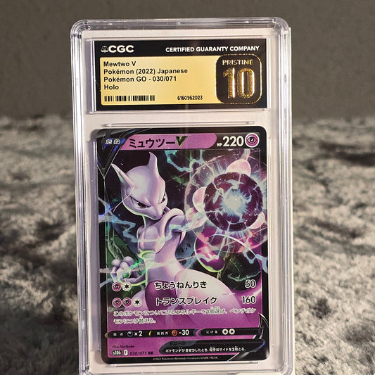 Mewtwo V 030/071 Pokémon GO CGC Pristine 10 6160962023