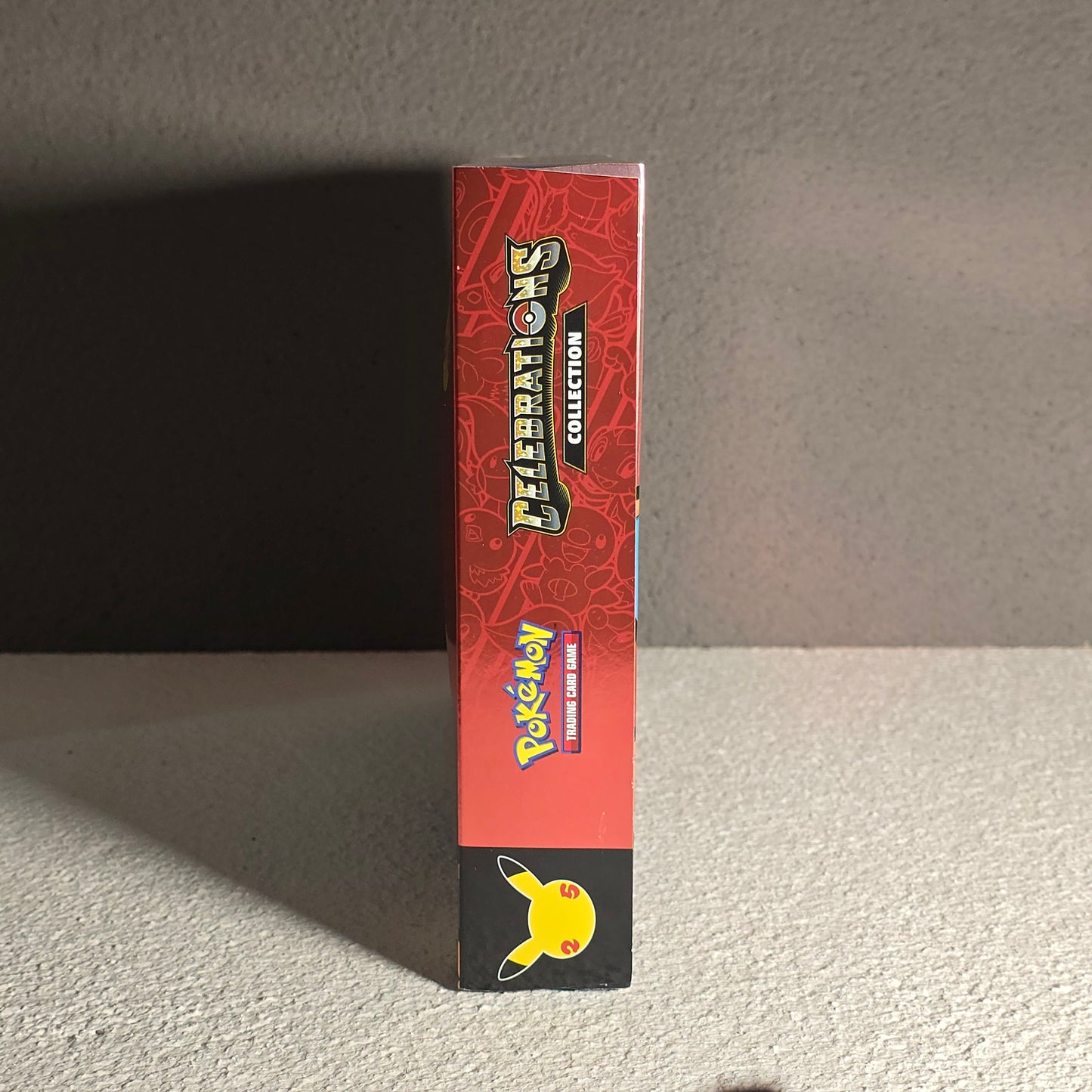 Lance's Charizard V Box *Dent